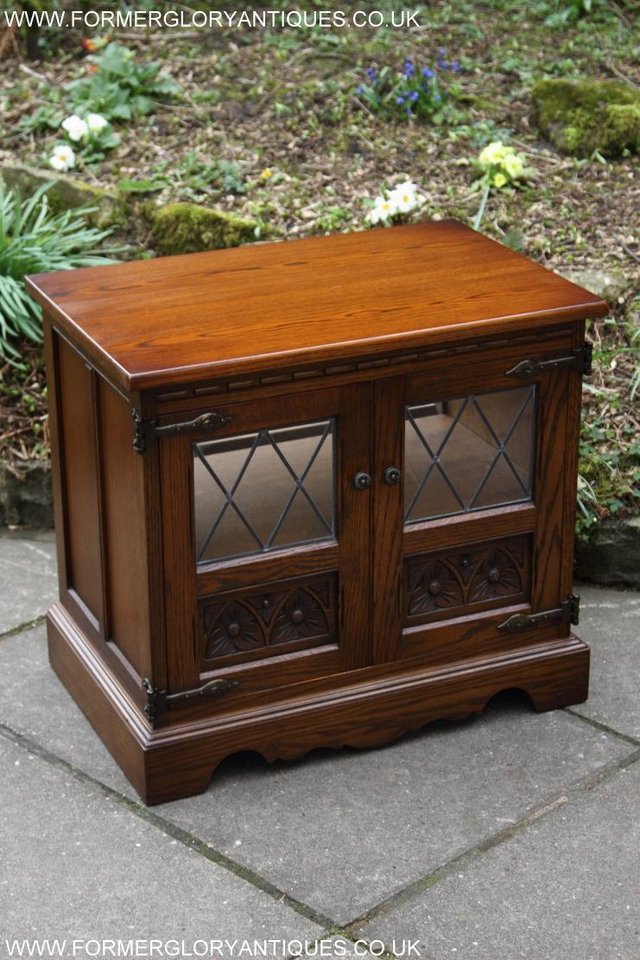 Image 12 of AN OLD CHARM LIGHT OAK HI FI DVD CD TV STAND TABLE CABINET