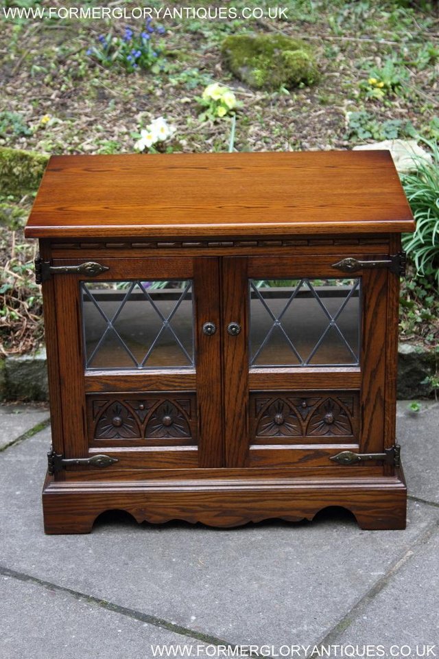 Image 13 of AN OLD CHARM LIGHT OAK HI FI DVD CD TV STAND TABLE CABINET