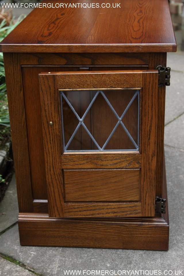 Image 14 of AN OLD CHARM LIGHT OAK HI FI DVD CD TV STAND TABLE CABINET