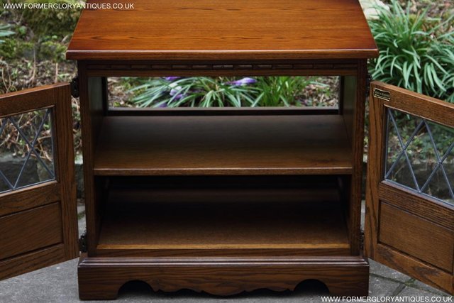 Image 16 of AN OLD CHARM LIGHT OAK HI FI DVD CD TV STAND TABLE CABINET