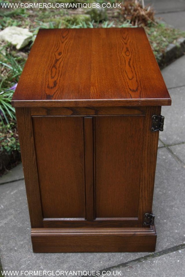 Image 22 of AN OLD CHARM LIGHT OAK HI FI DVD CD TV STAND TABLE CABINET