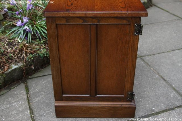 Image 29 of AN OLD CHARM LIGHT OAK HI FI DVD CD TV STAND TABLE CABINET