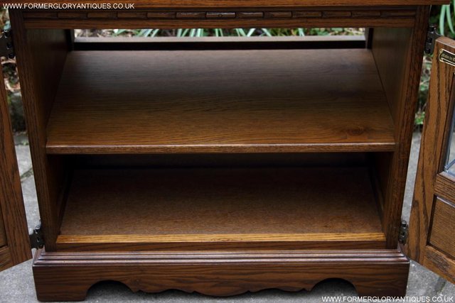 Image 30 of AN OLD CHARM LIGHT OAK HI FI DVD CD TV STAND TABLE CABINET