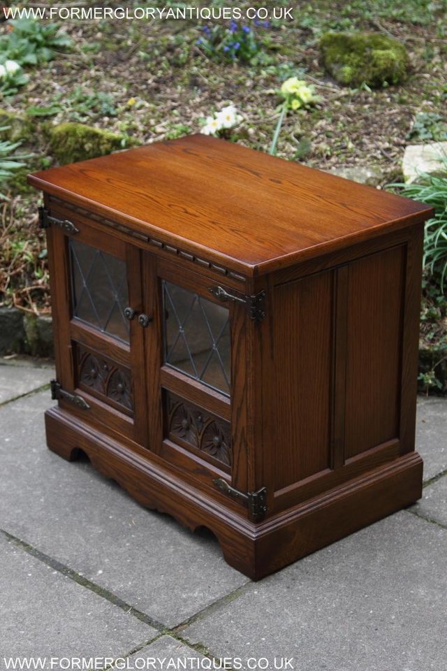 Image 31 of AN OLD CHARM LIGHT OAK HI FI DVD CD TV STAND TABLE CABINET