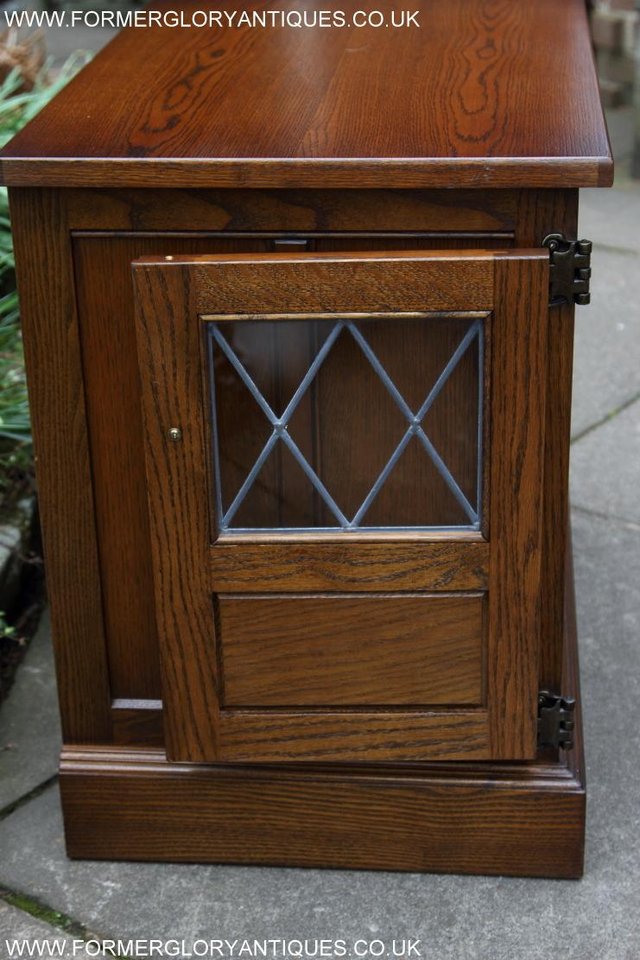 Image 36 of AN OLD CHARM LIGHT OAK HI FI DVD CD TV STAND TABLE CABINET