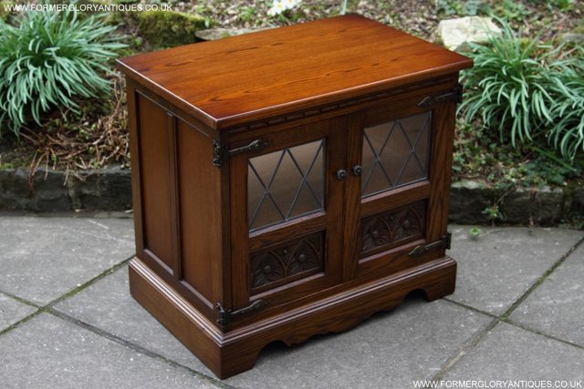 Image 40 of AN OLD CHARM LIGHT OAK HI FI DVD CD TV STAND TABLE CABINET