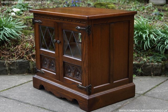 Image 42 of AN OLD CHARM LIGHT OAK HI FI DVD CD TV STAND TABLE CABINET