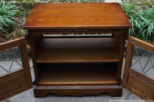 Image 44 of AN OLD CHARM LIGHT OAK HI FI DVD CD TV STAND TABLE CABINET