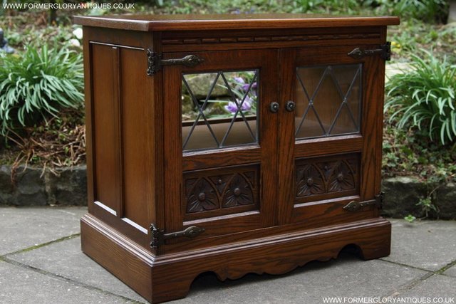Image 45 of AN OLD CHARM LIGHT OAK HI FI DVD CD TV STAND TABLE CABINET