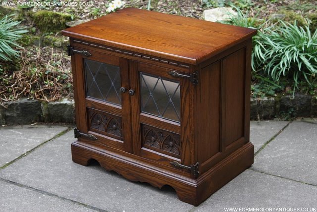 Image 49 of AN OLD CHARM LIGHT OAK HI FI DVD CD TV STAND TABLE CABINET
