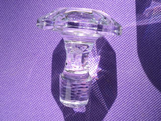Image 3 of Perfect Crystal Decanter'High Quality & Valuable' £10!!!