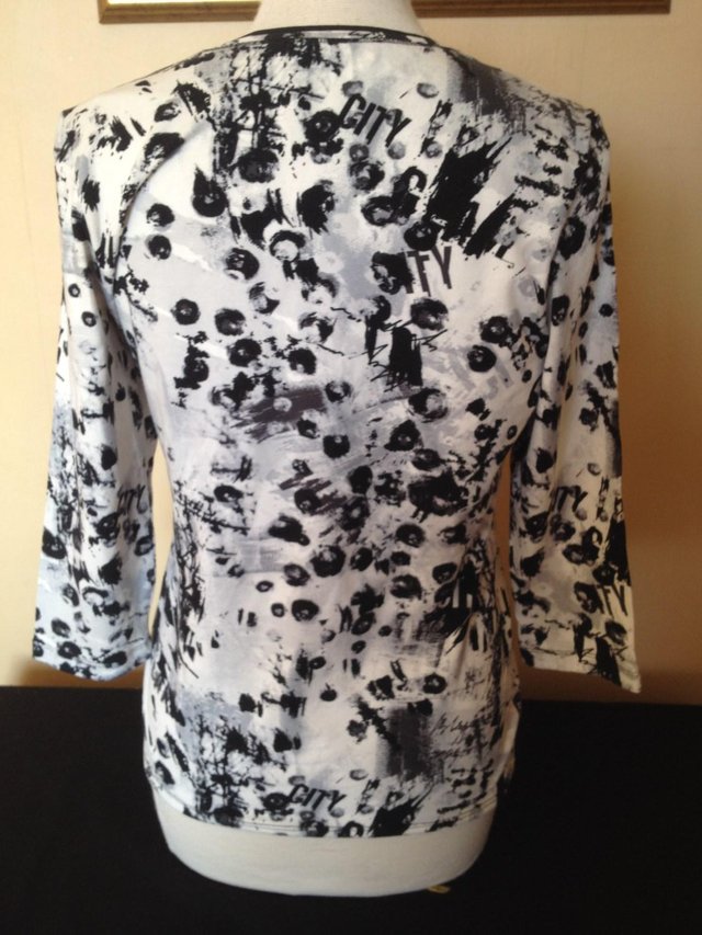 Image 2 of Betty Barclay black & white top 12-14