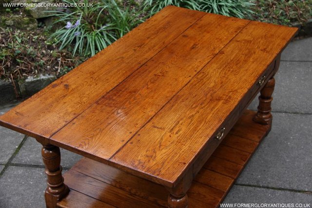 Image 43 of A TITCHMARSH GOODWIN STYLE OAK TWO DRAWER COFFEE TABLE STAND