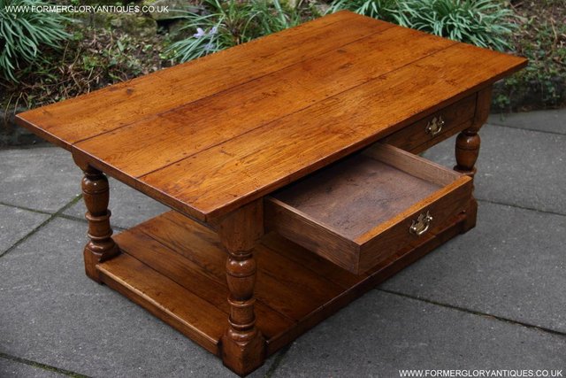 Image 60 of A TITCHMARSH GOODWIN STYLE OAK TWO DRAWER COFFEE TABLE STAND
