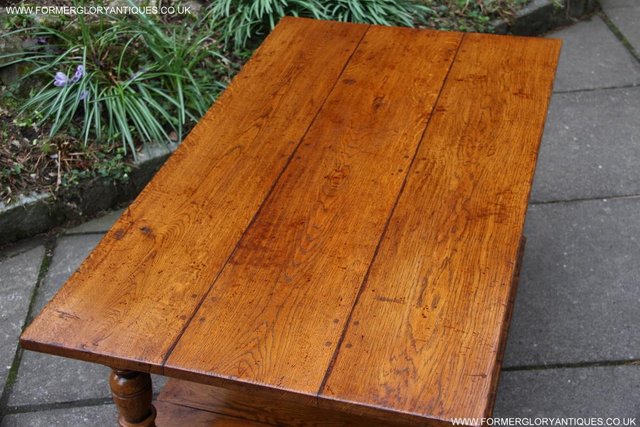 Image 61 of A TITCHMARSH GOODWIN STYLE OAK TWO DRAWER COFFEE TABLE STAND