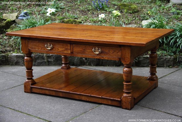 Image 71 of A TITCHMARSH GOODWIN STYLE OAK TWO DRAWER COFFEE TABLE STAND
