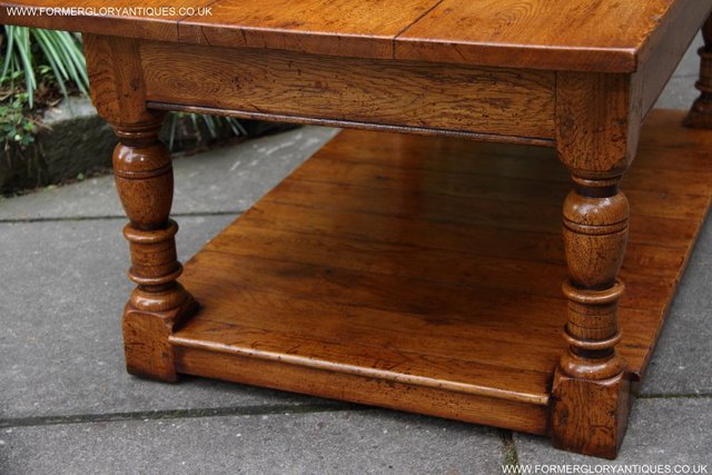 Image 73 of A TITCHMARSH GOODWIN STYLE OAK TWO DRAWER COFFEE TABLE STAND