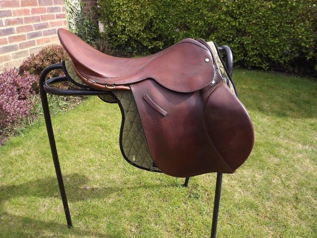 Preview of the first image of Brown leather saddle.