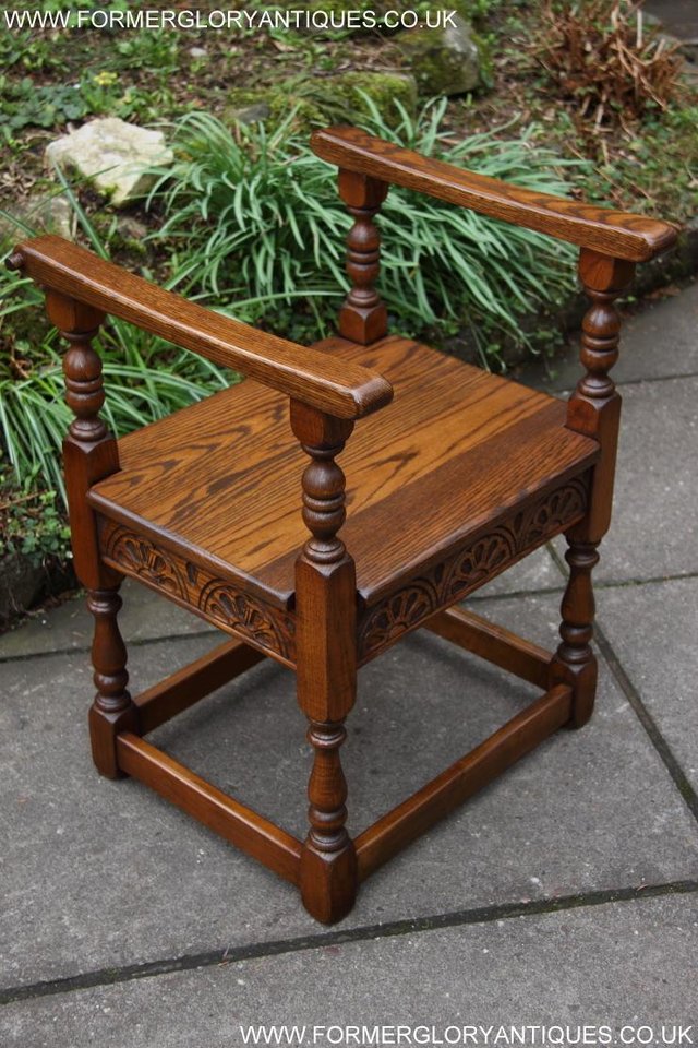 Image 54 of OLD CHARM LIGHT OAK MONKS SEAT BENCH SETTLE ARMCHAIR TABLE