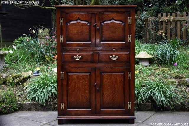 Preview of the first image of TITCHMARSH & GOODWIN SERVING TABLE DRINKS WINE CABINET STAND.