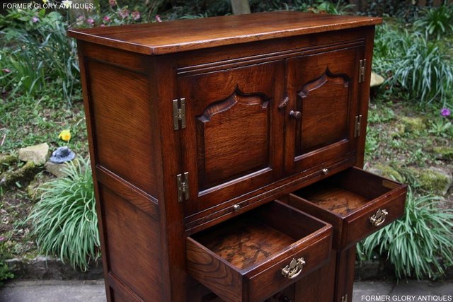 Image 31 of TITCHMARSH & GOODWIN SERVING TABLE DRINKS WINE CABINET STAND