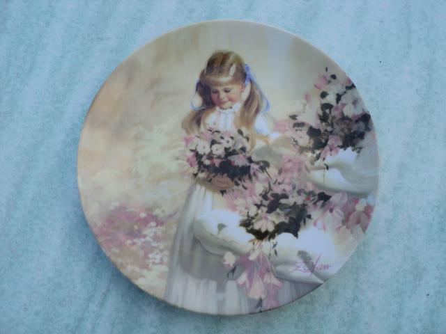 Preview of the first image of Collectors Plate by Zolan. * perfect condition.