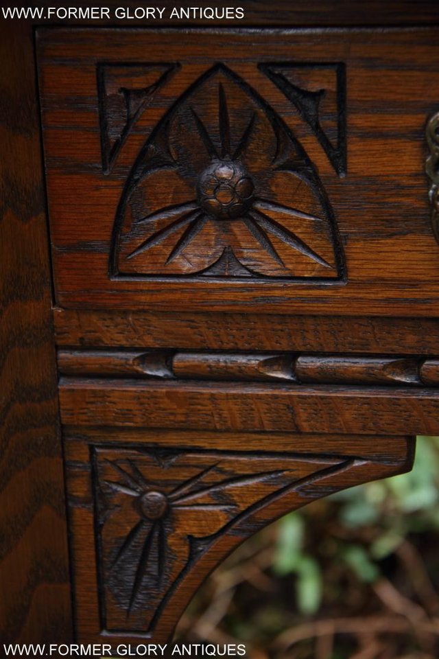 Image 18 of OLD CHARM LIGHT OAK CANTED HALL LAMP TABLE SIDEBOARD STAND