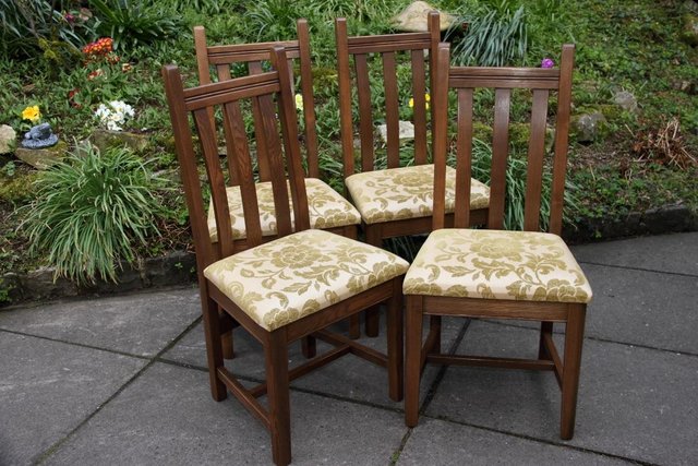 Image 43 of FOUR OLD CHARM ELM COTSWOLD KITCHEN DINING TABLE CHAIRS SET