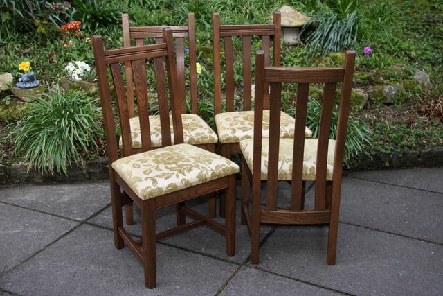 Image 46 of FOUR OLD CHARM ELM COTSWOLD KITCHEN DINING TABLE CHAIRS SET