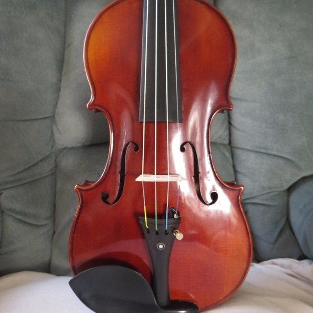 Preview of the first image of Violin 4/4 modern..............