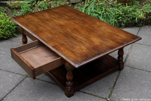 Image 5 of A TITCHMARSH GOODWIN STYLE OAK TWO DRAWER COFFEE TABLE STAND