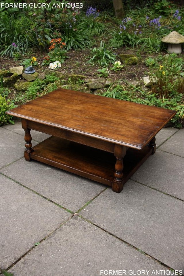 Image 22 of A TITCHMARSH GOODWIN STYLE OAK TWO DRAWER COFFEE TABLE STAND