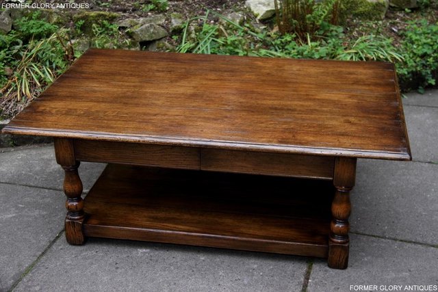 Image 27 of A TITCHMARSH GOODWIN STYLE OAK TWO DRAWER COFFEE TABLE STAND