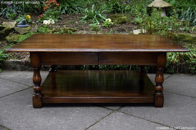 Image 28 of A TITCHMARSH GOODWIN STYLE OAK TWO DRAWER COFFEE TABLE STAND