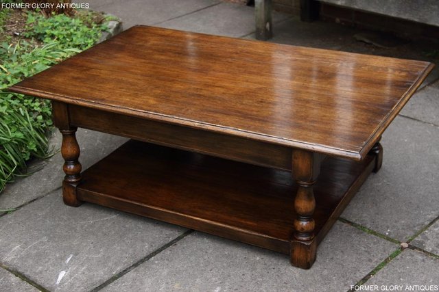 Image 29 of A TITCHMARSH GOODWIN STYLE OAK TWO DRAWER COFFEE TABLE STAND