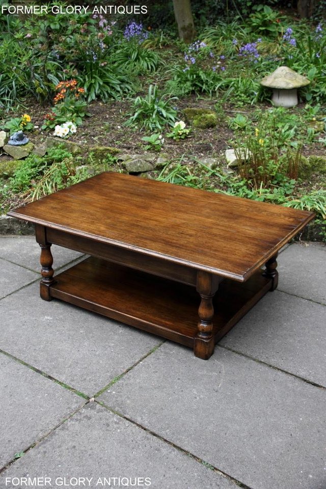 Image 35 of A TITCHMARSH GOODWIN STYLE OAK TWO DRAWER COFFEE TABLE STAND