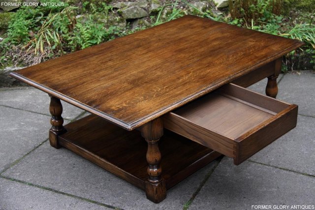 Image 48 of A TITCHMARSH GOODWIN STYLE OAK TWO DRAWER COFFEE TABLE STAND