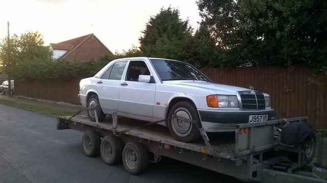Preview of the first image of Wanted Mercedes 190D W201 190 2.0 2.5 manual diesel.