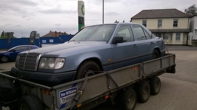 Image 2 of Wanted Mercedes 190D W201 190 2.0 2.5 manual diesel