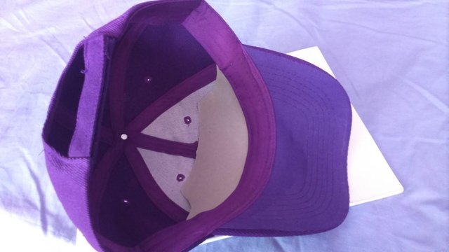 Preview of the first image of Baseball cap.