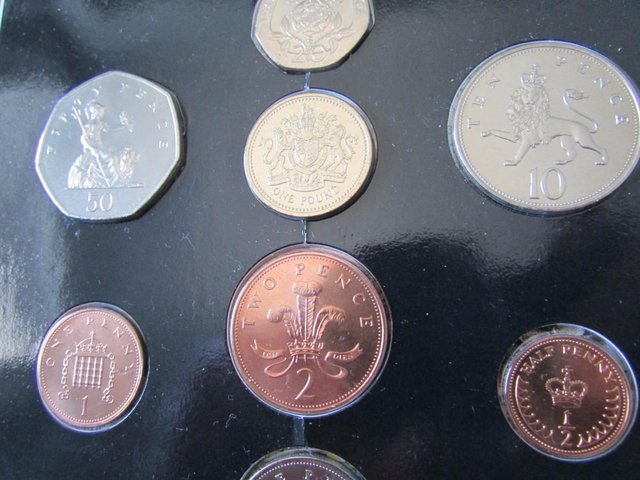 Image 3 of 1983 UNITED KINGDOM UNCIRCULATED COIN COLLECTION.
