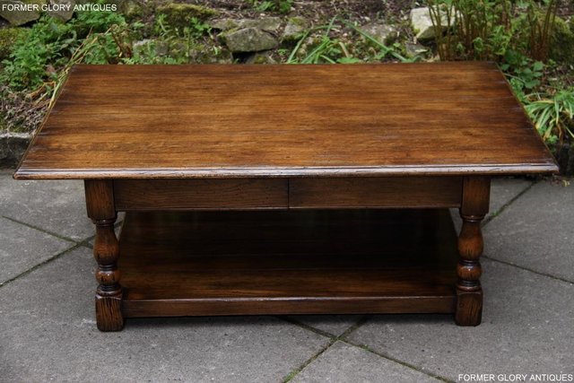 Image 25 of A TITCHMARSH GOODWIN STYLE OAK TWO DRAWER COFFEE TABLE STAND