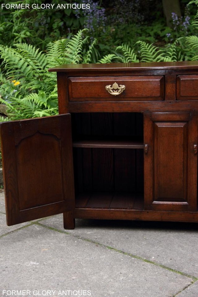 Image 27 of A TITCHMARSH & GOODWIN OAK DRESSER BASE SIDEBOARD HALL TABLE