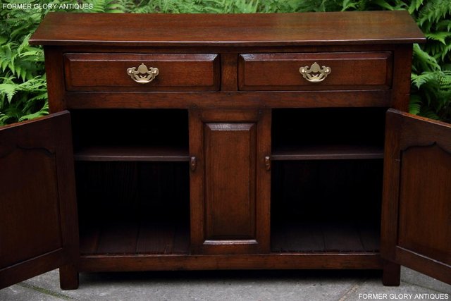 Image 39 of A TITCHMARSH & GOODWIN OAK DRESSER BASE SIDEBOARD HALL TABLE