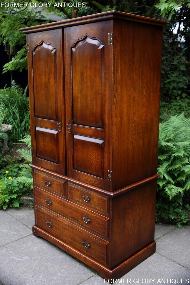 Image 19 of TITCHMARSH GOODWIN ROYAL OAK WARDROBE CHEST OF DRAWERS STAND