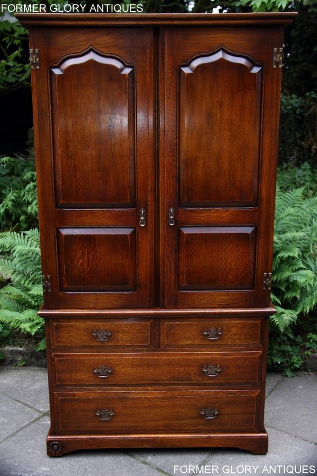 Image 39 of TITCHMARSH GOODWIN ROYAL OAK WARDROBE CHEST OF DRAWERS STAND