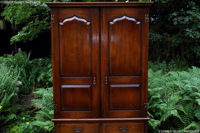 Image 53 of TITCHMARSH GOODWIN ROYAL OAK WARDROBE CHEST OF DRAWERS STAND