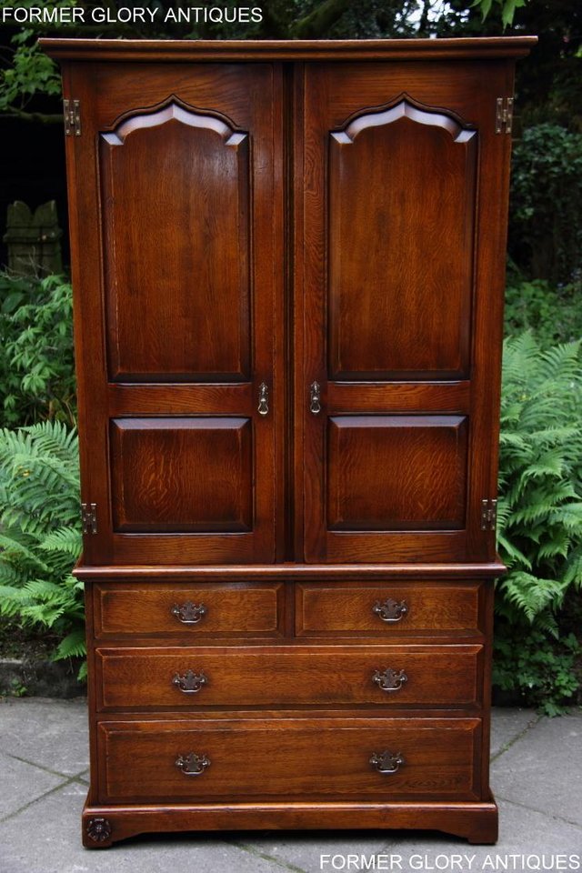 Image 76 of TITCHMARSH GOODWIN ROYAL OAK WARDROBE CHEST OF DRAWERS STAND