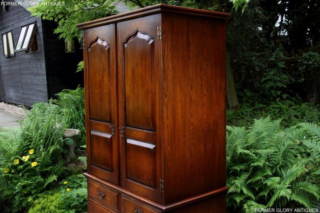 Image 78 of TITCHMARSH GOODWIN ROYAL OAK WARDROBE CHEST OF DRAWERS STAND