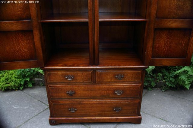Image 80 of TITCHMARSH GOODWIN ROYAL OAK WARDROBE CHEST OF DRAWERS STAND